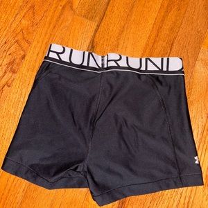 Under armor black spandex shorts size medium